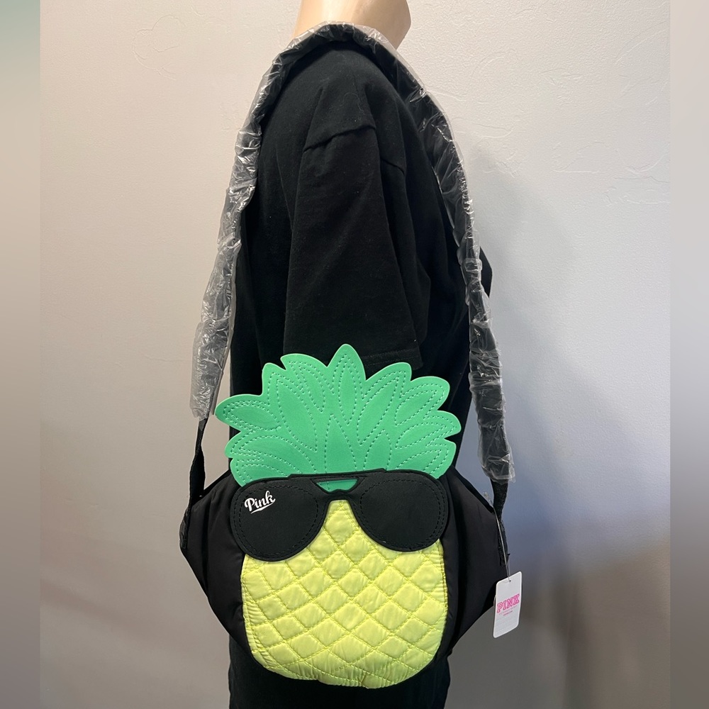 PINK pineapple cooler bag w strap. Nwt